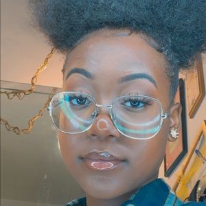 Meet your Posher, Genesis